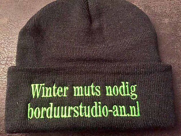 Geborduurde mutsen - Reclame en Borduurstudio An Zuidbroek